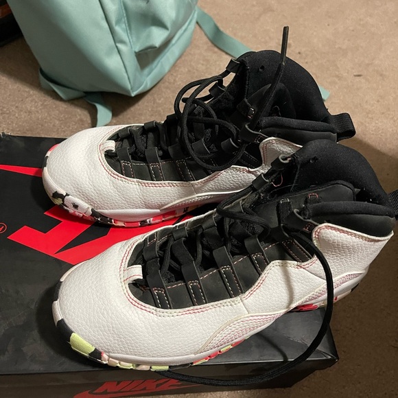 Air Jordan 10 - Picture 4 of 9